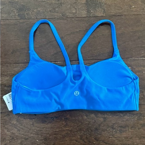 Lululemon-Wunder Train Strappy Blue Racer Bra
Light Support size 8-NWT - Picture 4 of 7